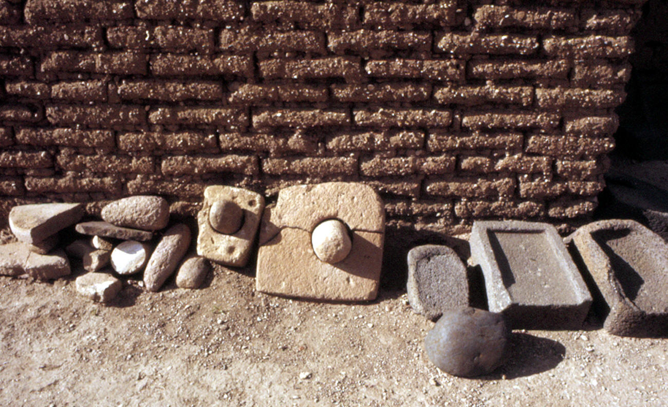 Metate grinding stones, manos and mortars in Mexico.
