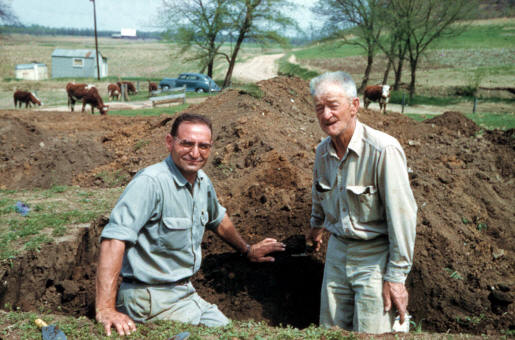 Greg Perino & Walter Wadlow digging at Snyders site.